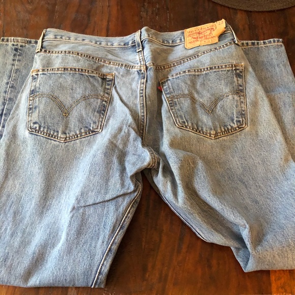 Levi’s 501 Jeans - Picture 2 of 3